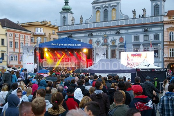 JS200823