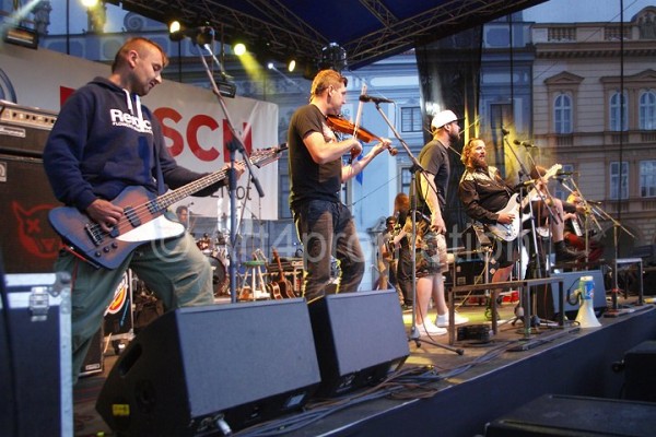 JS200840