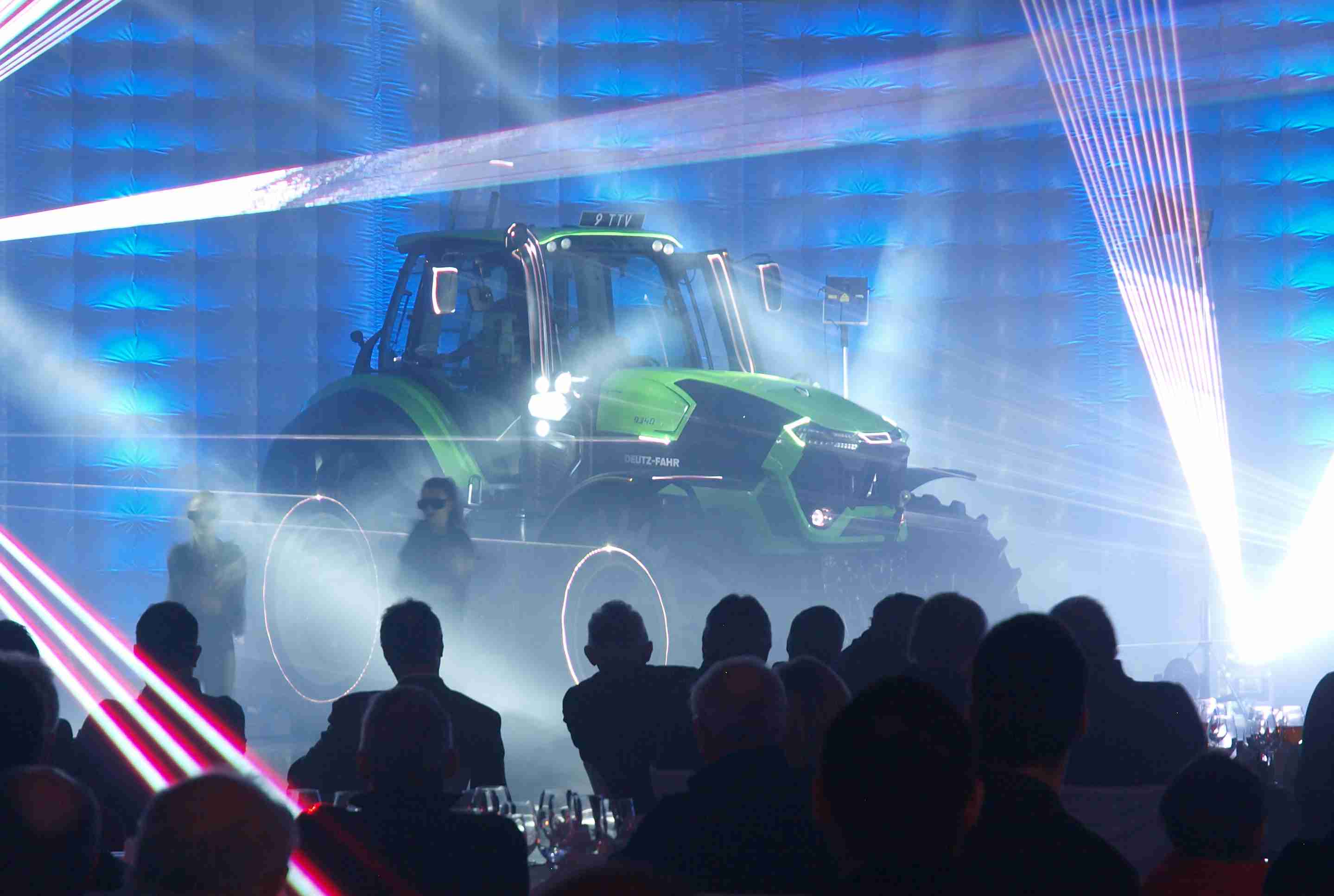 DEUTZ-FAHR 9 TTV SHOW
