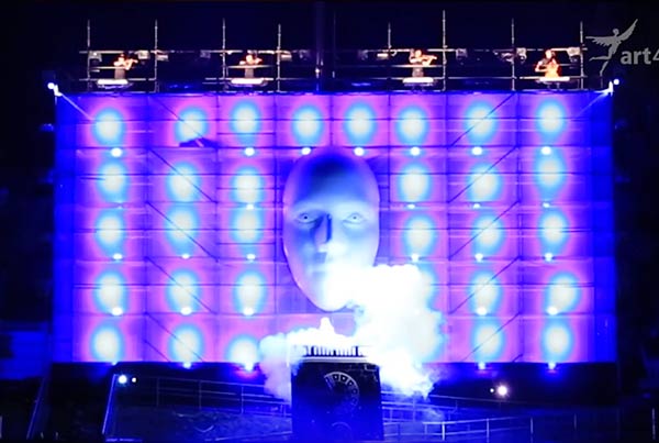 MULTIMEDIA SHOW Dreaming