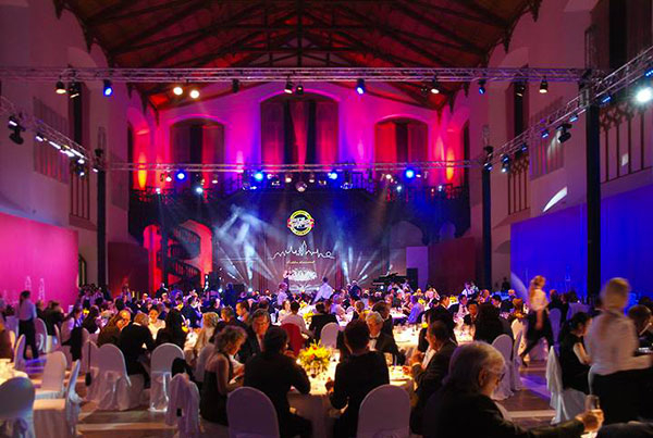 PERFORMANCE GALA DINNER Koh-i-noor 225