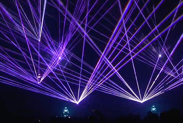 MAN ON THE MOON SHOW Astronaut LED DANCE LASER SHOW