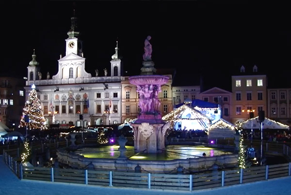 Českobudějovický advent s ledovým kluzištěm kolem kašny